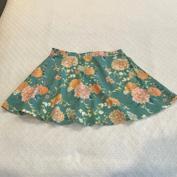 NWOT, S, So, Pastel Zip Down Skirt. - Picture 3 of 3